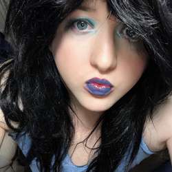 Sissyslutcassie7