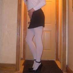 ktinhose's Chat & Dating Profile