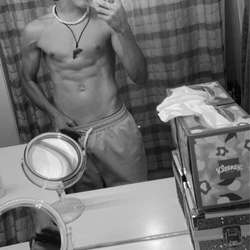 sissyfemboii's Chat & Dating Profile